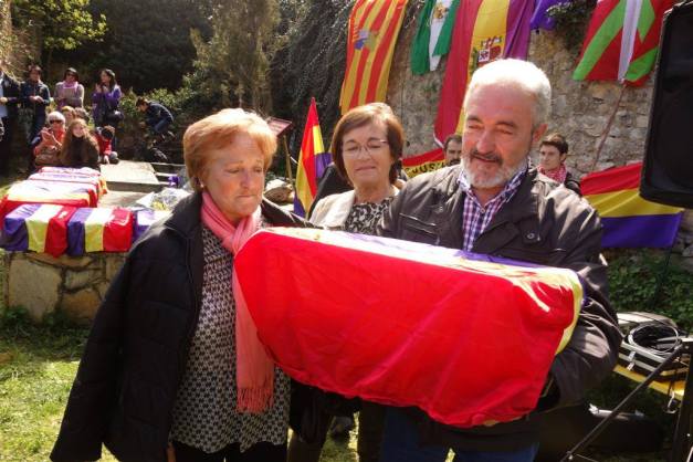 La familia de Vicente Tercilla recogió sus restos. Foto: Jokin Garmilla