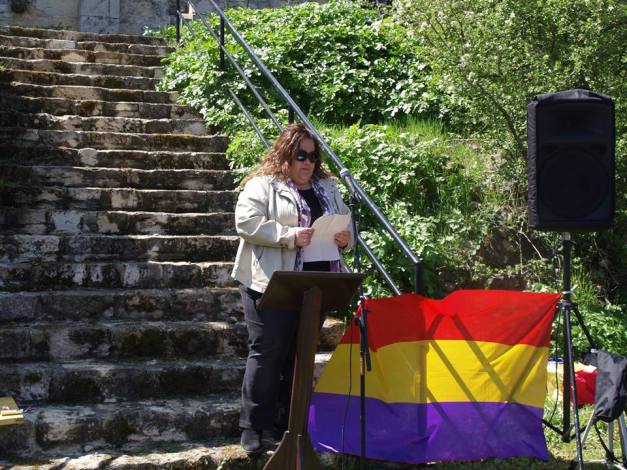 Rebeca, vecina del Valle, nos contó una historia de amor. Los vecinos vivieron con la cárcel, pero no eran indiferentes. Foto: santos