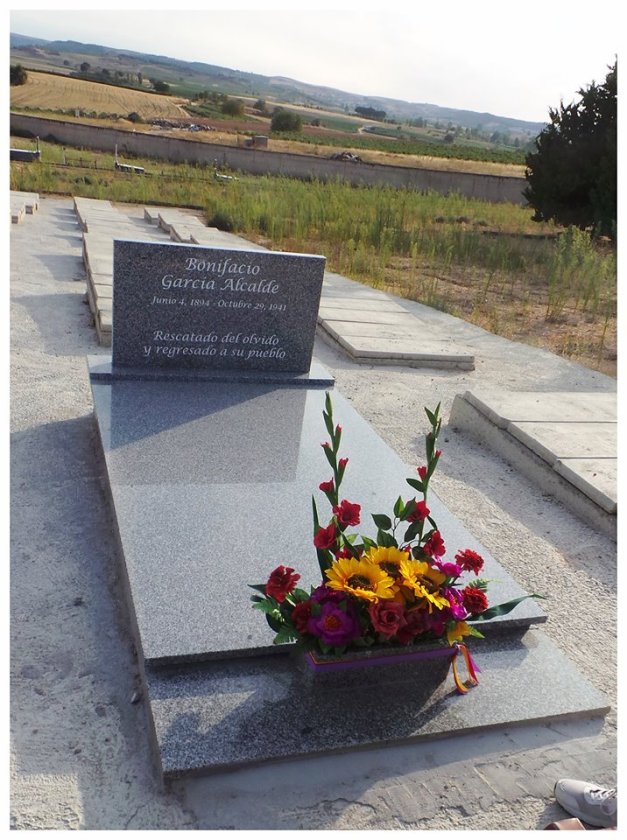 12177885_10201460722237411_362367638_n